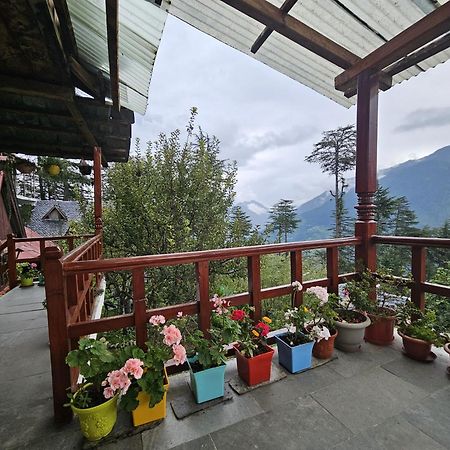 Ishan Log Huts-A Boutique Home Stay Banjār Eksteriør bilde