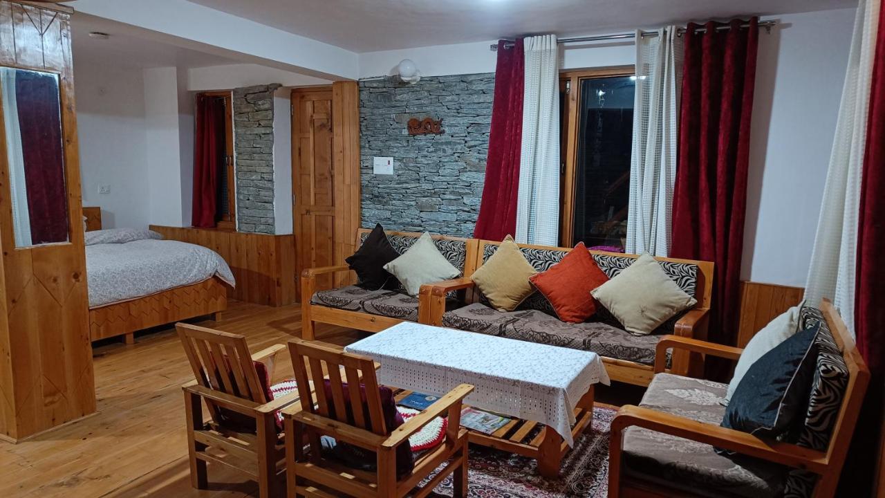 Ishan Log Huts-A Boutique Home Stay Banjār Eksteriør bilde