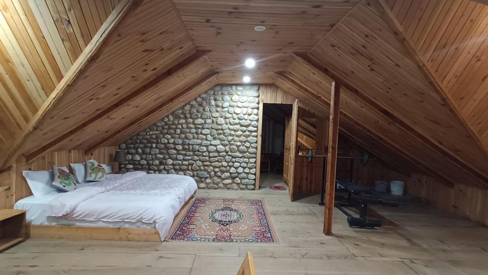 Ishan Log Huts-A Boutique Home Stay Banjār Eksteriør bilde