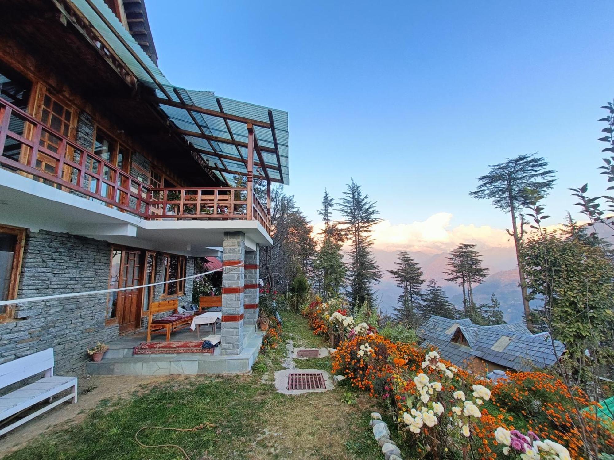 Ishan Log Huts-A Boutique Home Stay Banjār Eksteriør bilde