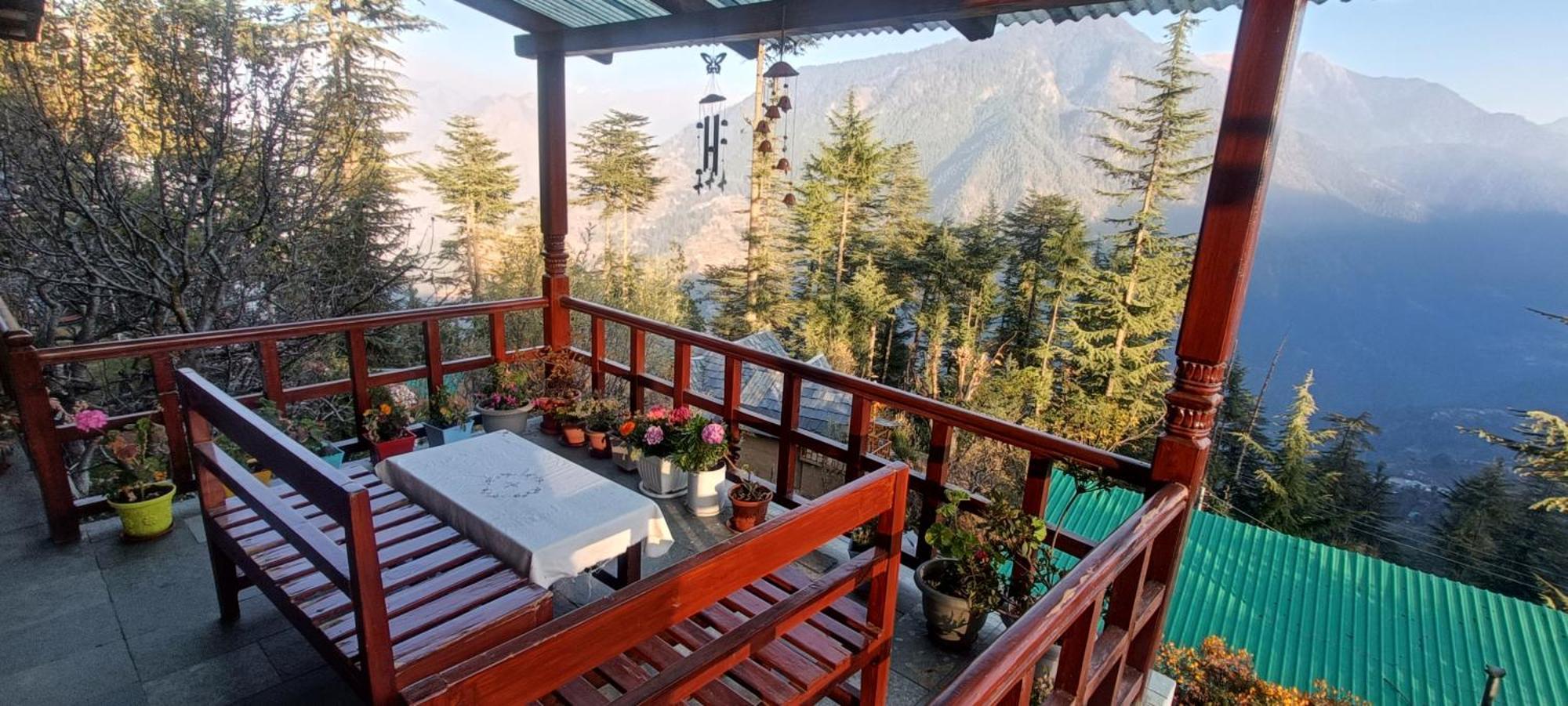 Ishan Log Huts-A Boutique Home Stay Banjār Eksteriør bilde
