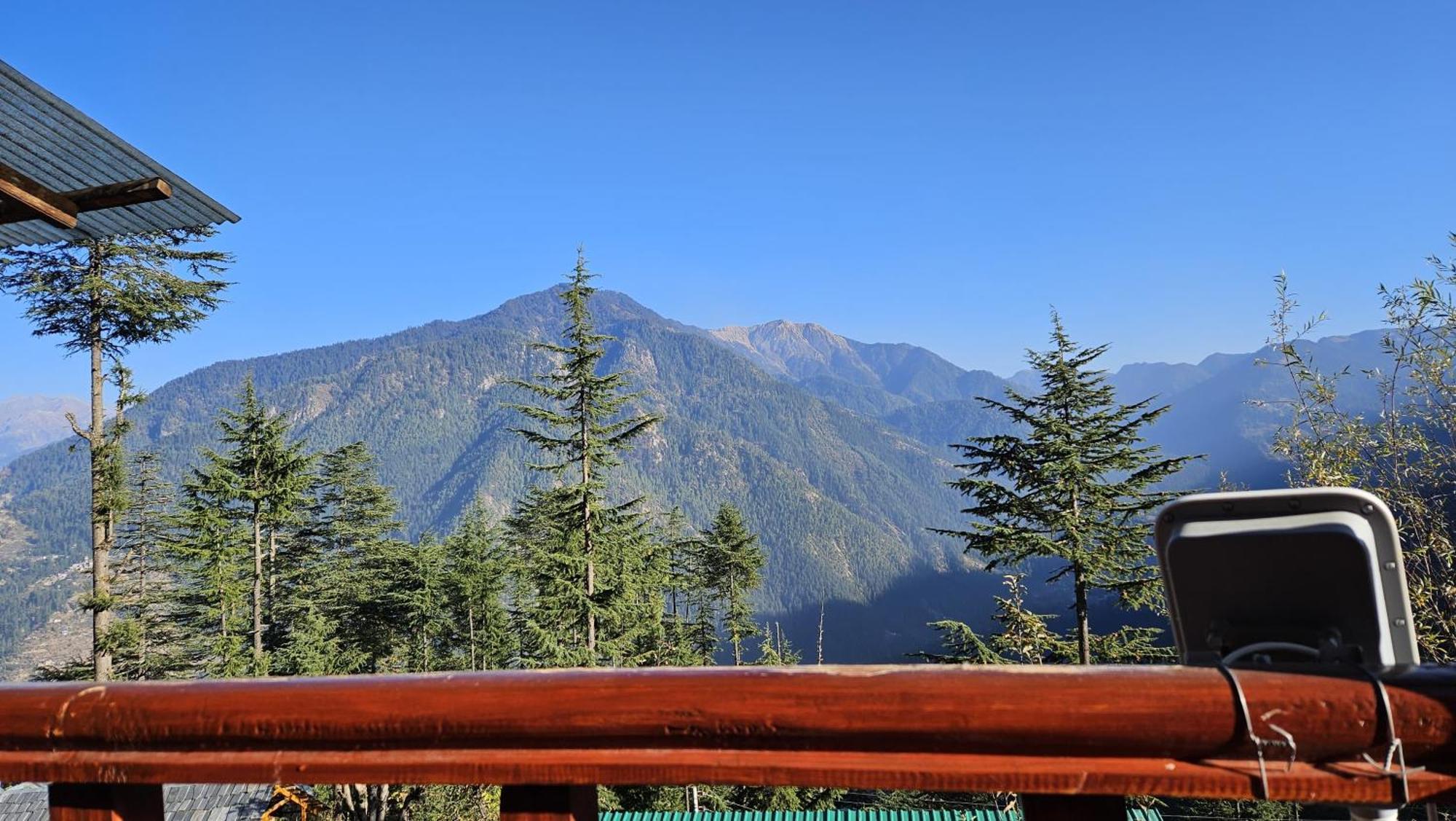 Ishan Log Huts-A Boutique Home Stay Banjār Eksteriør bilde